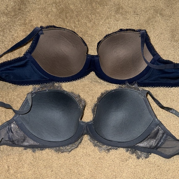 TWO VICTORIA SECRET BRAS - Picture 2 of 3